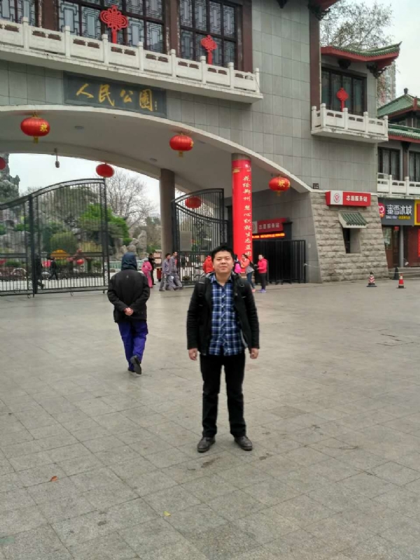 在奋斗的第一张照片--安阳闪婚服务中心